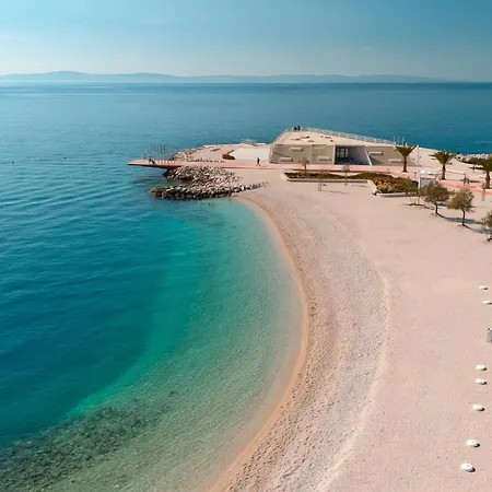 Sun & Palms سبليت