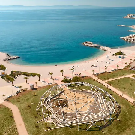 Sun & Palms Apartman