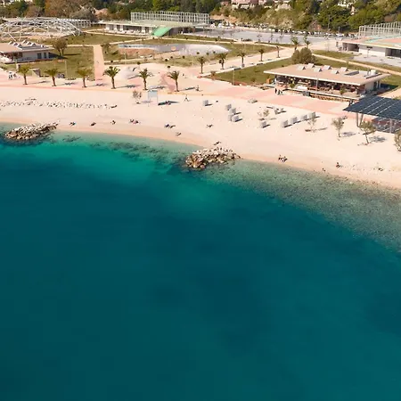 Sun & Palms شقة *